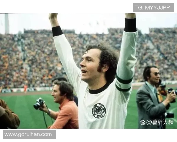 十号足球后卫球星盘点：从传奇到当代的顶级防守大师