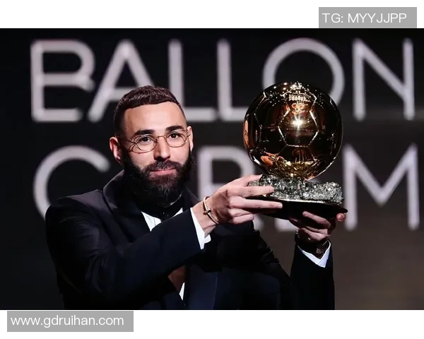 足球十大陨落球星揭秘那些曾经辉煌如今沦落的巨星故事 足球十大陨落球星揭秘那些曾经辉煌如今沦落的巨星故事